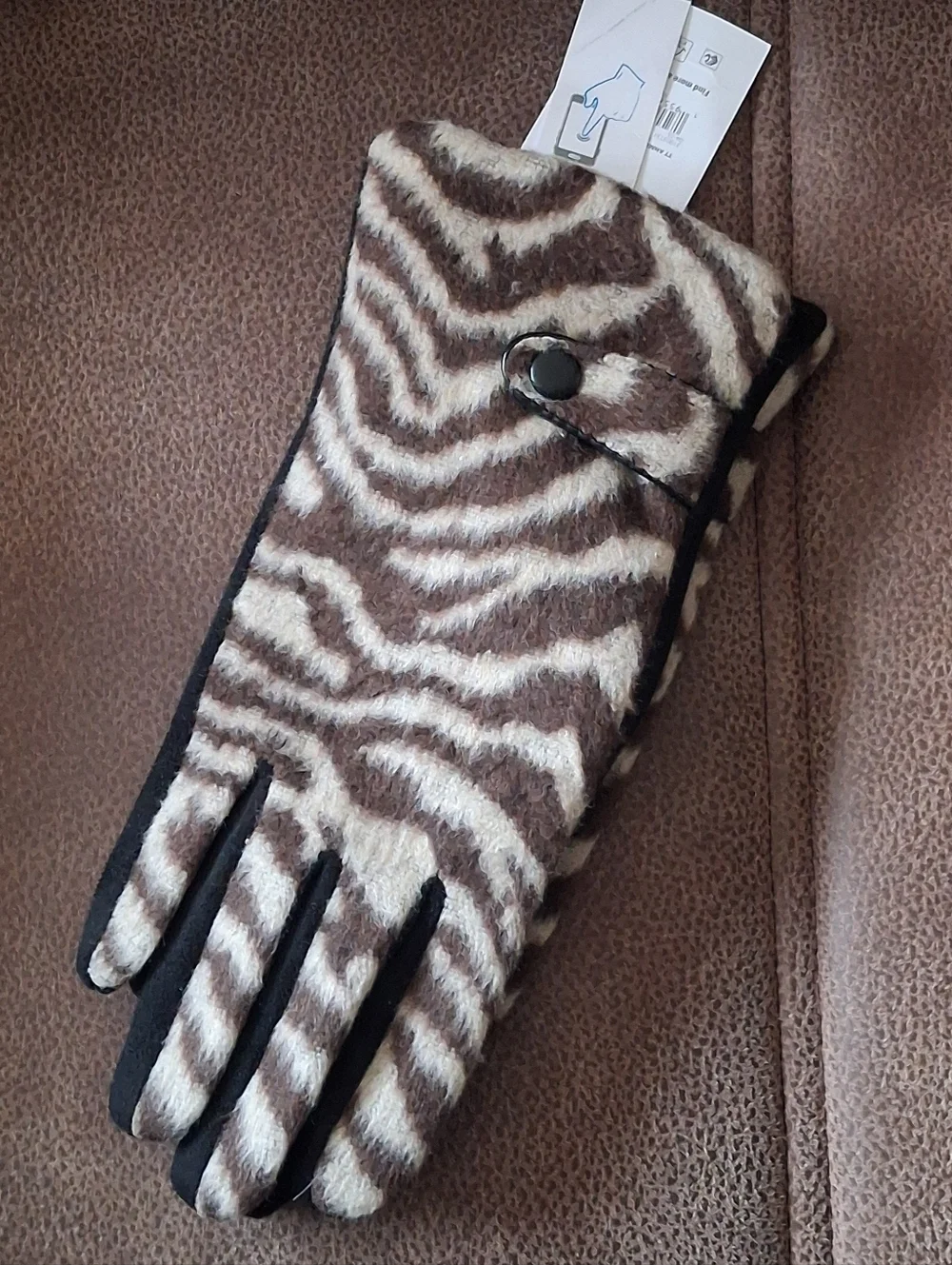 Time And Tru Women's Brown Zebra-Print Touchscreen Gloves S-M